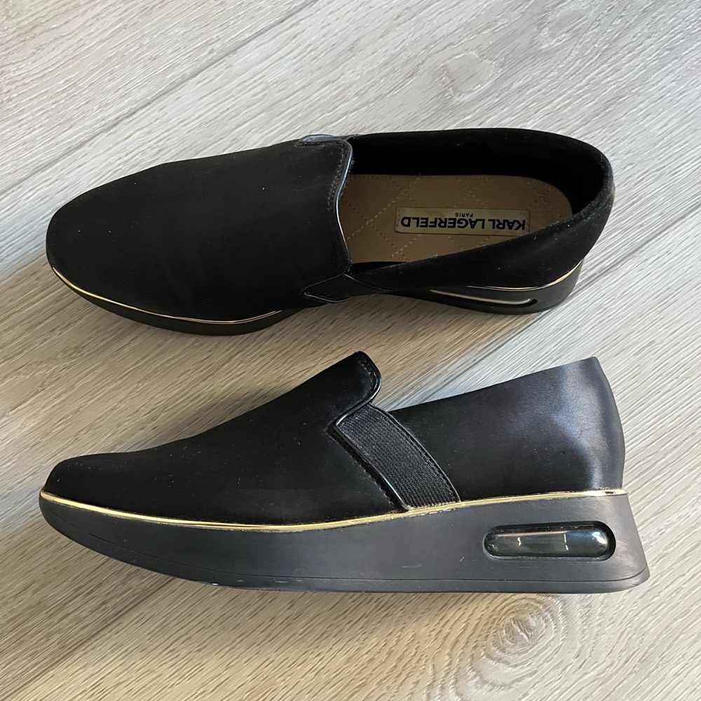 Karl Lagerfeld Paris Cameo Satin Shoes Loafers Womens 8 Black Gold Detail Wedge